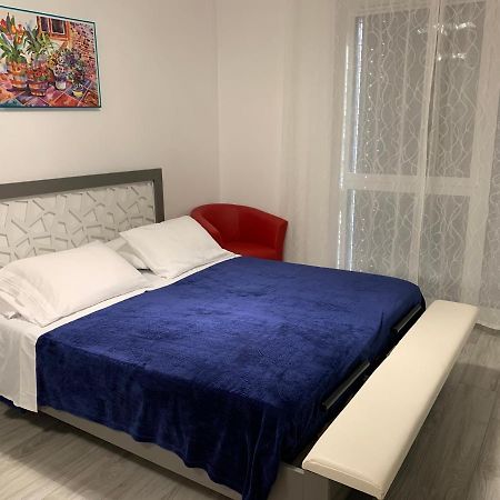 B&B Kelly Plus Lausanne Luaran gambar