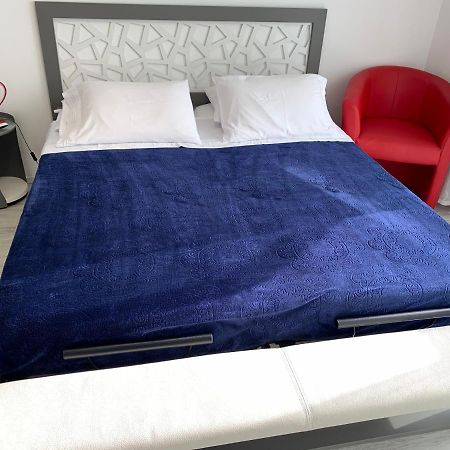 B&B Kelly Plus Lausanne Luaran gambar