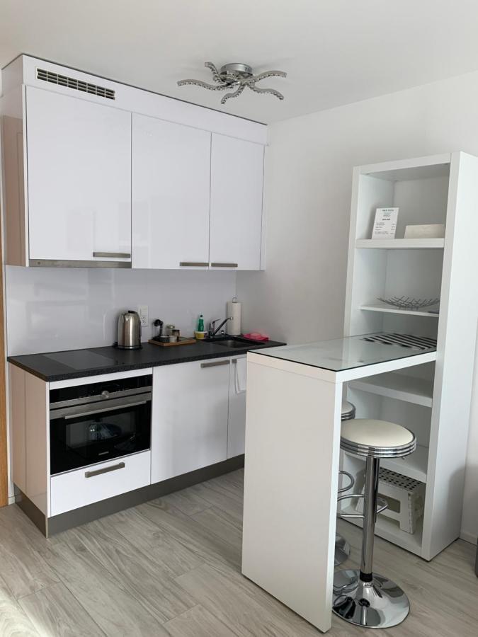 B&B Kelly Plus Lausanne Luaran gambar