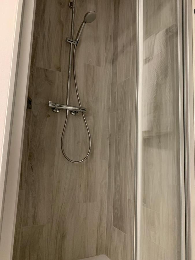 B&B Kelly Plus Lausanne Luaran gambar