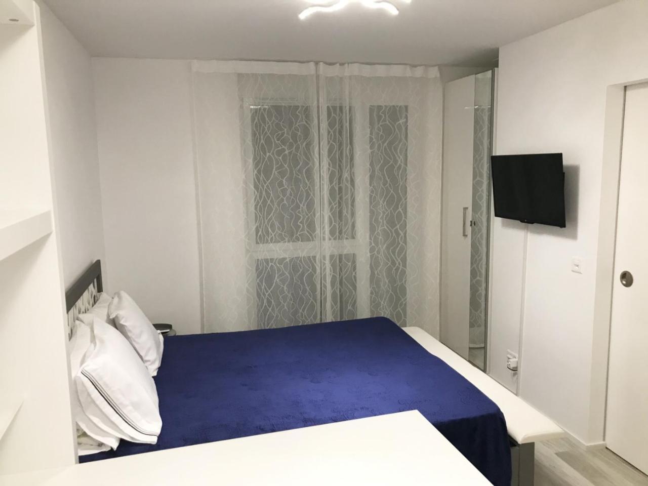 B&B Kelly Plus Lausanne Luaran gambar